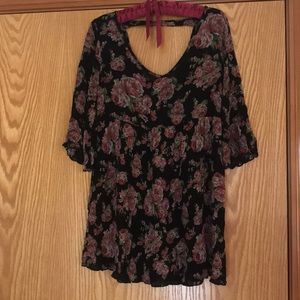 Sweet Claire: floral blouse